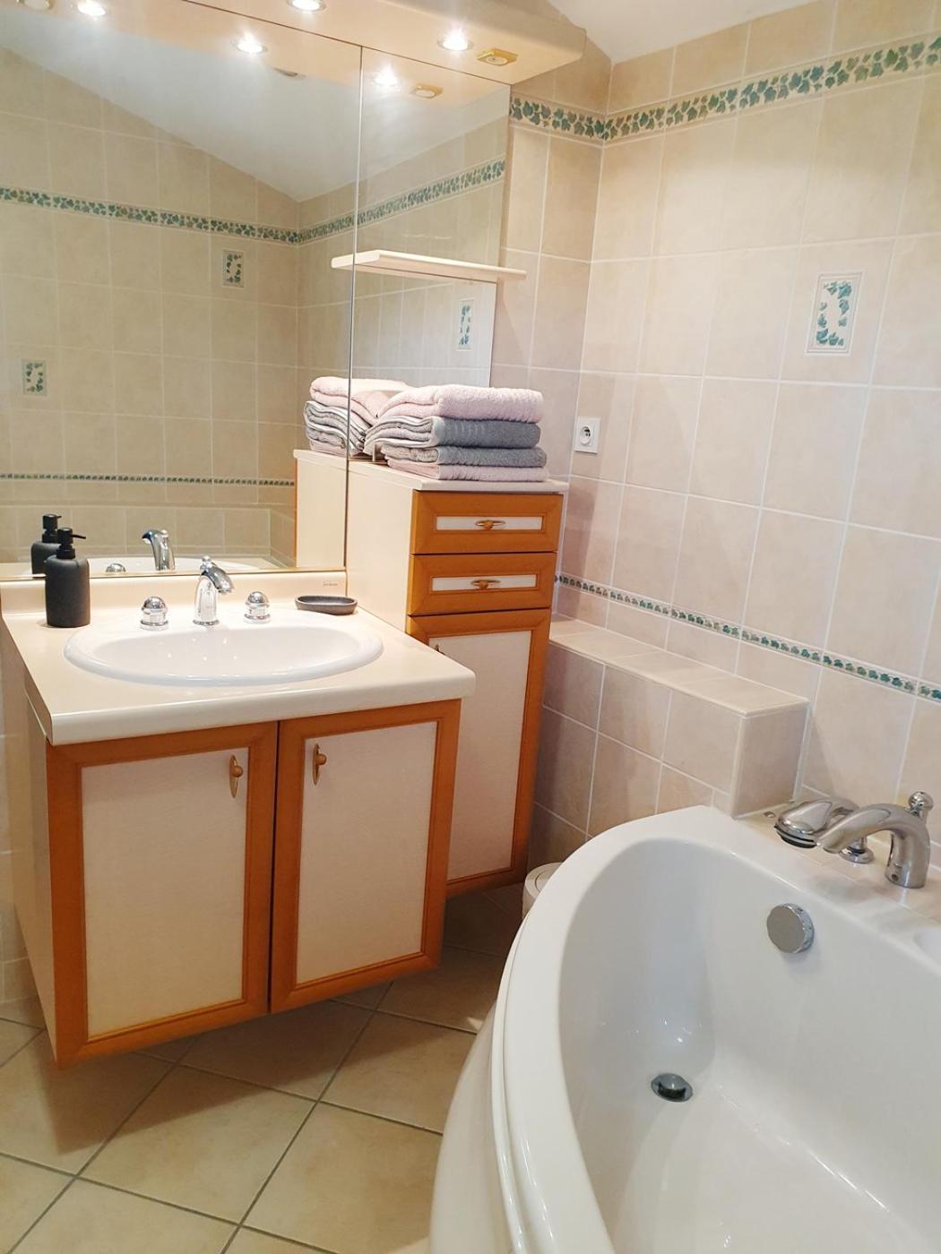 Le Clos Violet Clesse Holiday Home For 6 מראה חיצוני תמונה